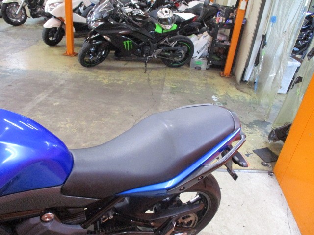 シートもこの通り破れもなければへたりもありません！トルクが３７Ｎもあるのでタンデムも楽々ですよ！！